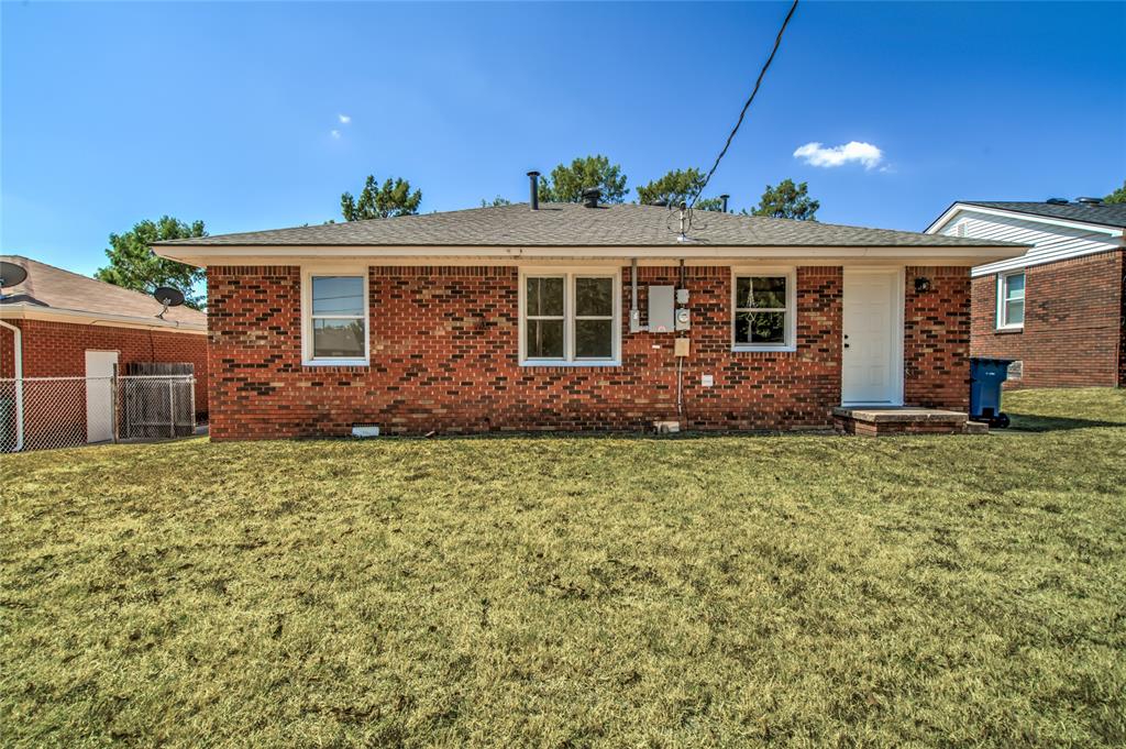 1320 S Littler Avenue Property Photo 35