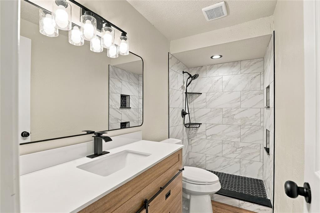 4004 Terry Way Property Photo 7