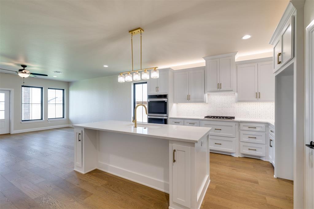 19409 S Country Drive Property Photo 4