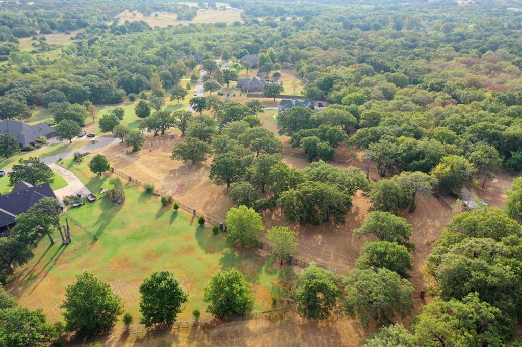 6100 Blue Hills Court Property Photo 4