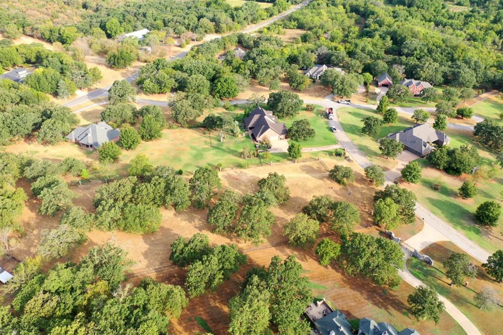 6100 Blue Hills Court Property Photo 6