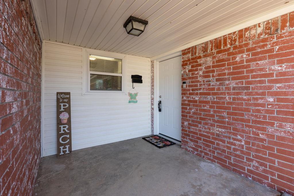 14 Arapaho Drive Property Photo 3