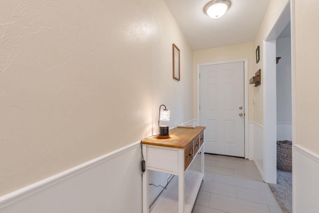 14 Arapaho Drive Property Photo 4