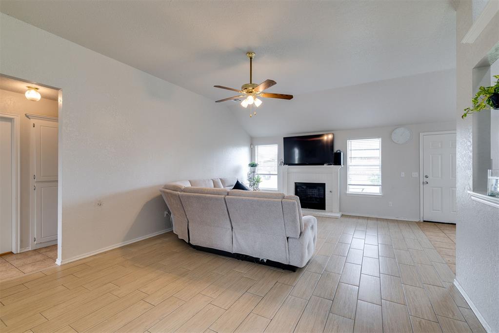 1545 Tudor Drive Property Photo 4
