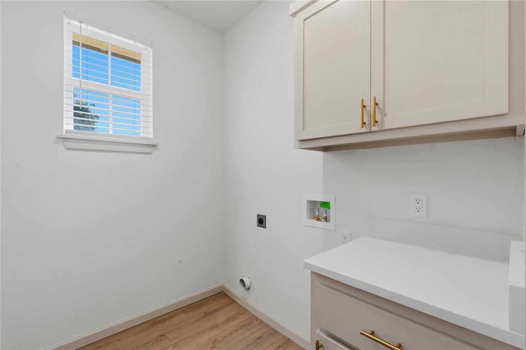2136 N Everest Avenue Property Photo 23
