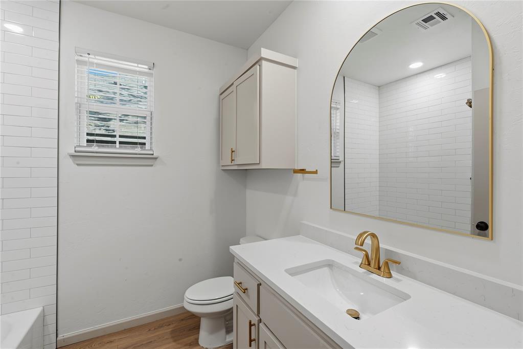 2136 N Everest Avenue Property Photo 27