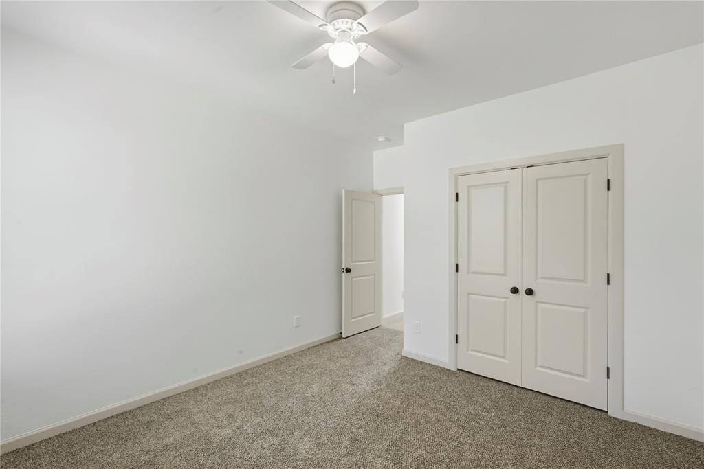 2136 N Everest Avenue Property Photo 30