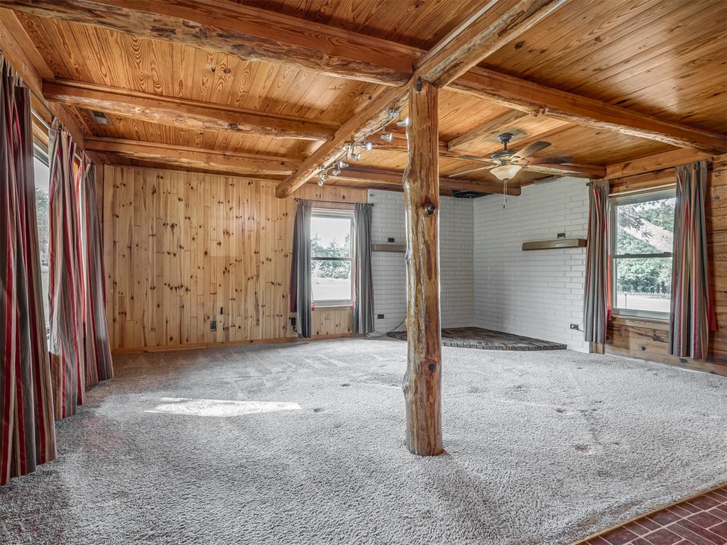 1901 His Way Property Photo 10