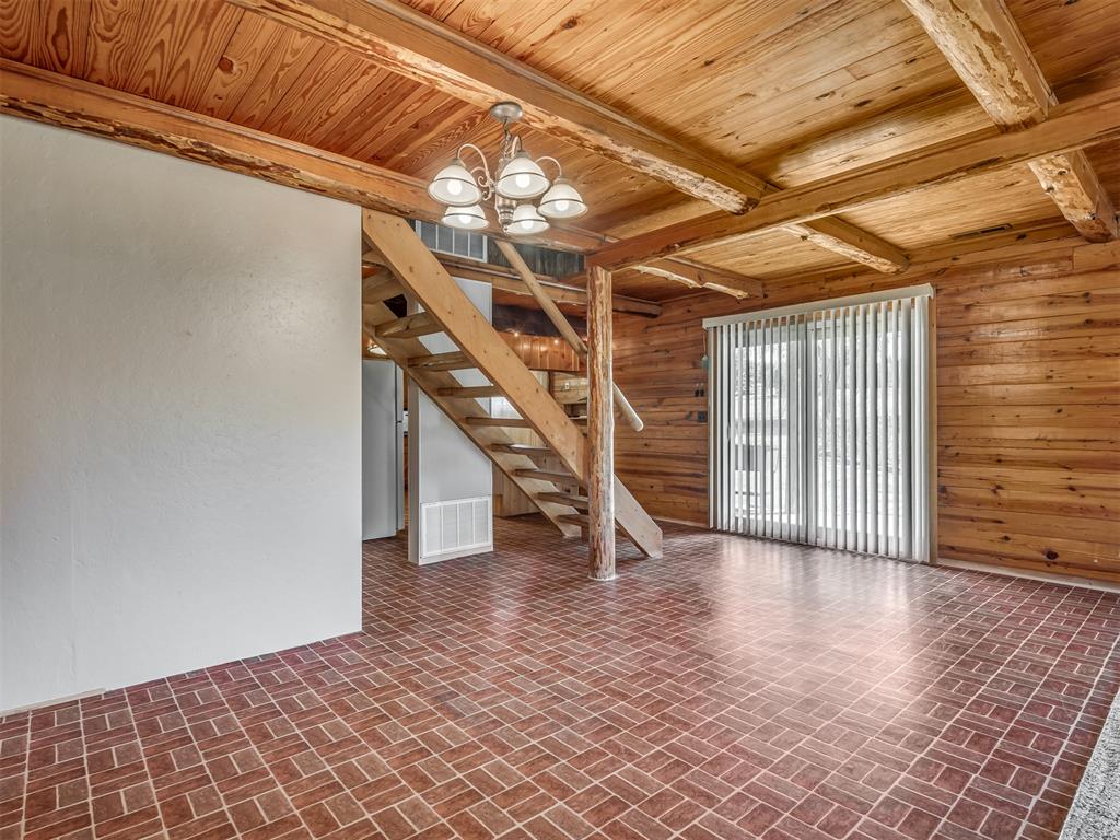 1901 His Way Property Photo 13