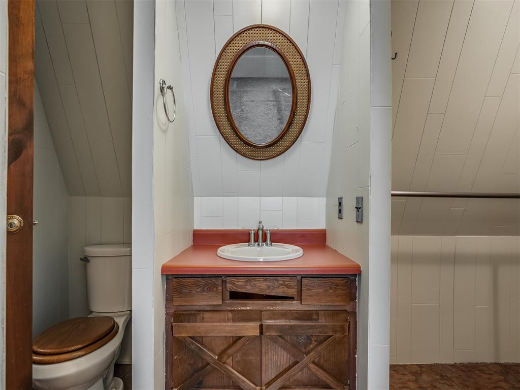 1901 His Way Property Photo 29