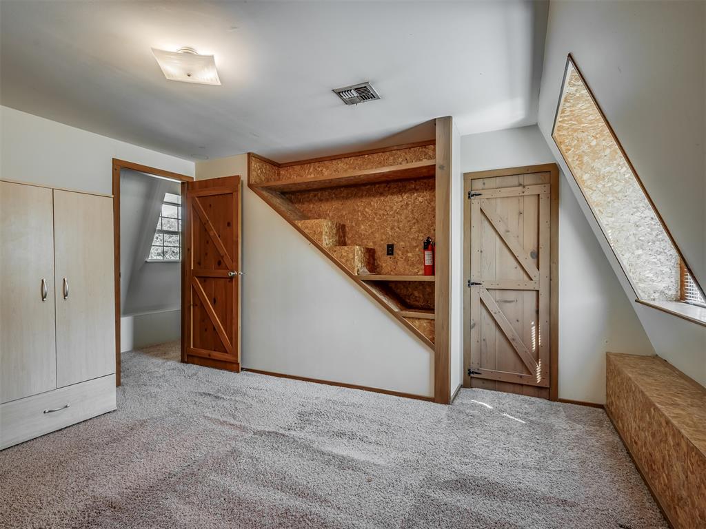 1901 His Way Property Photo 32