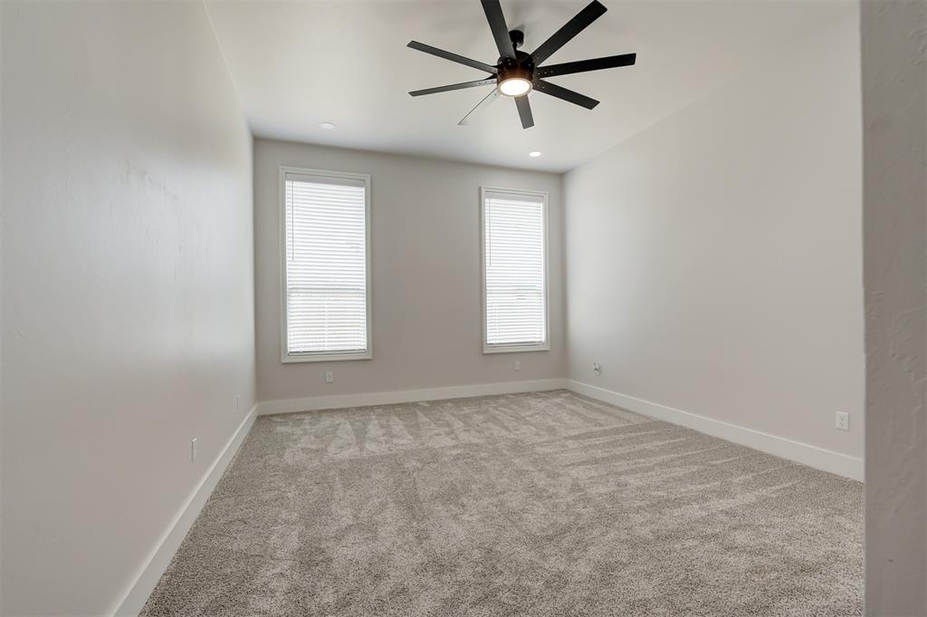 7112 Nw 154th Street Property Photo 23