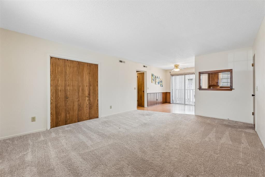 11419 N May Avenue B Property Photo 3