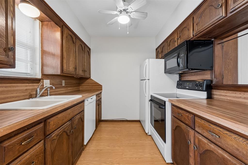 11419 N May Avenue B Property Photo 7