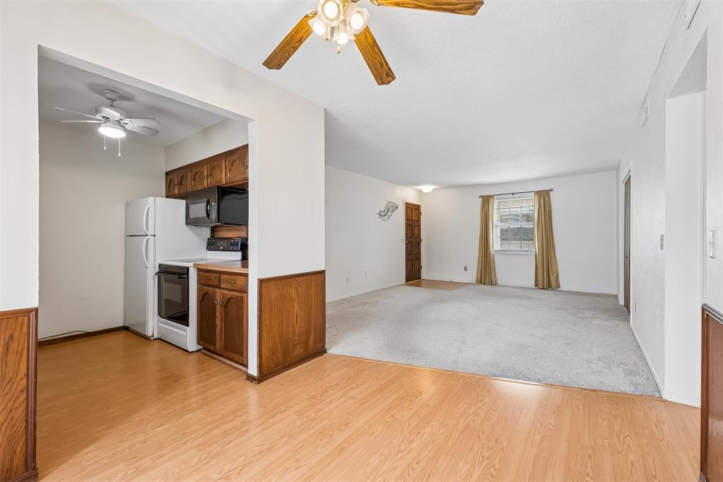 11419 N May Avenue B Property Photo 9