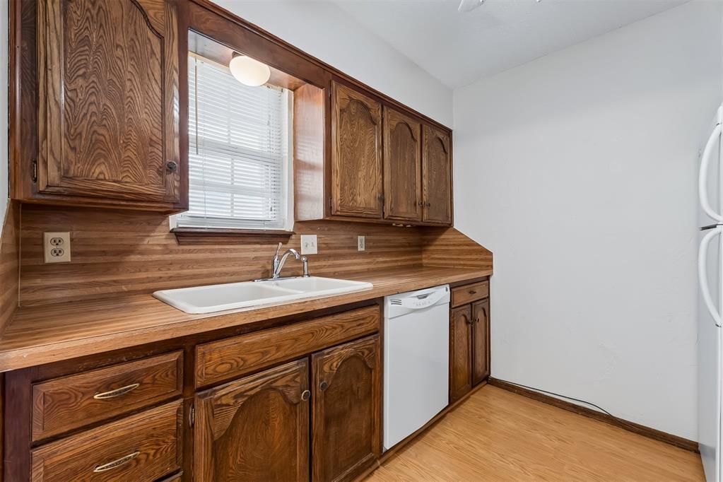 11419 N May Avenue B Property Photo 10