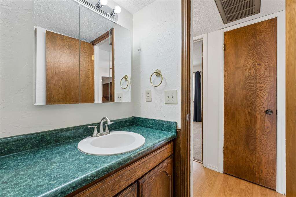 11419 N May Avenue B Property Photo 22