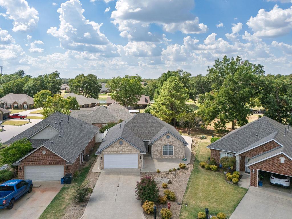 1714 Bridlewood Court Property Photo 1