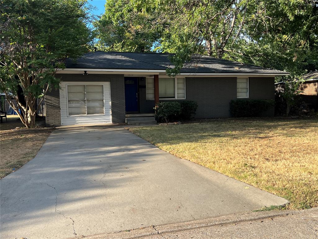1519 S Windsor Way Property Photo 2