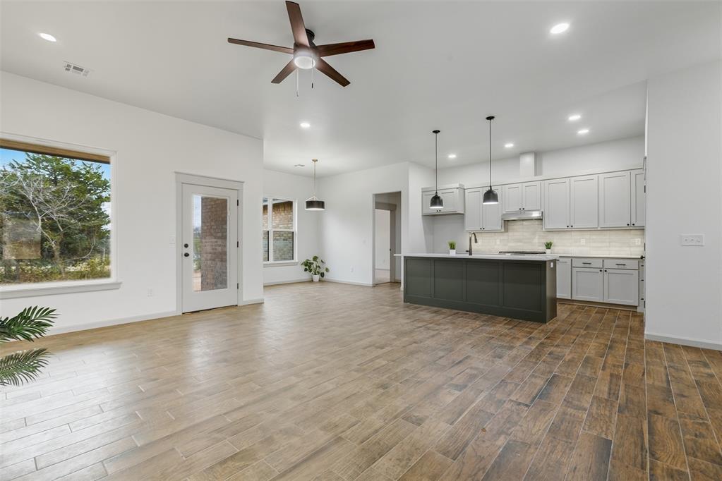 20202 Ne 22nd Street Property Photo 4