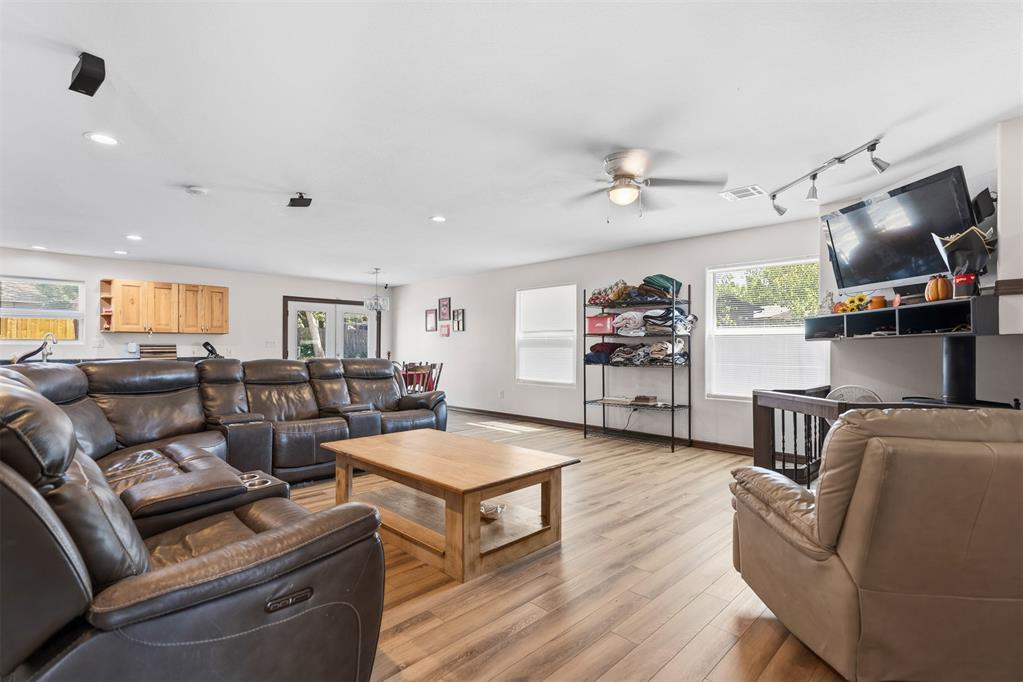 1601 Ward Road Property Photo 3