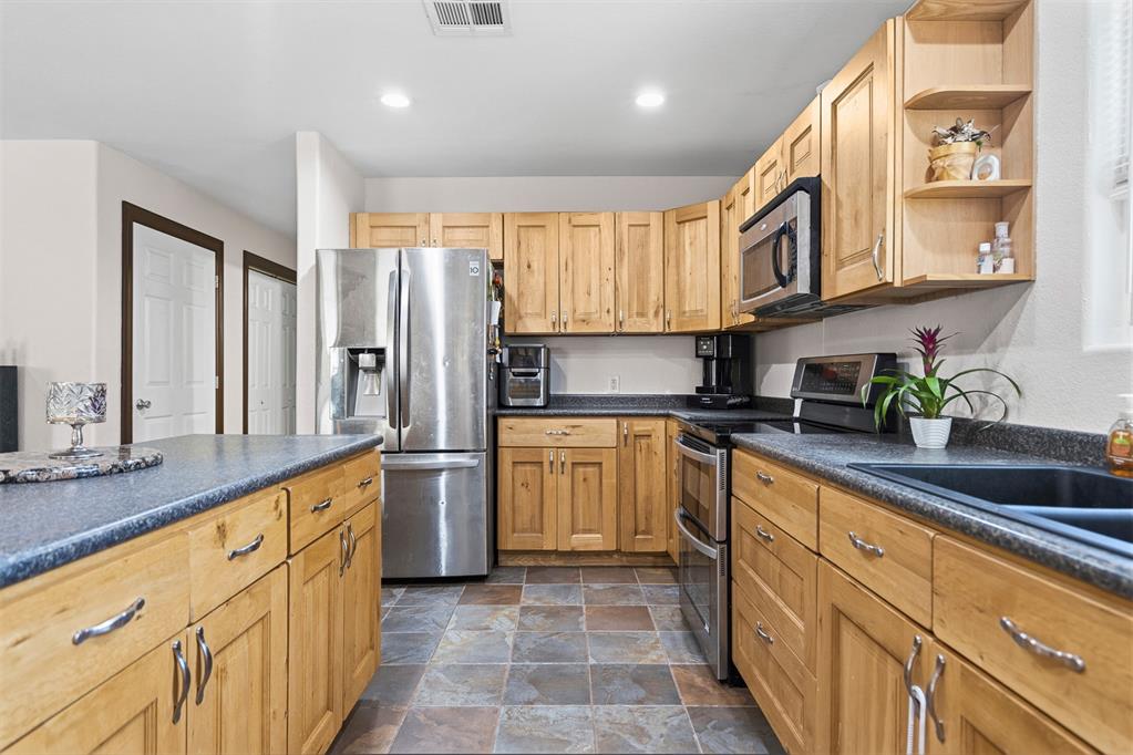1601 Ward Road Property Photo 13