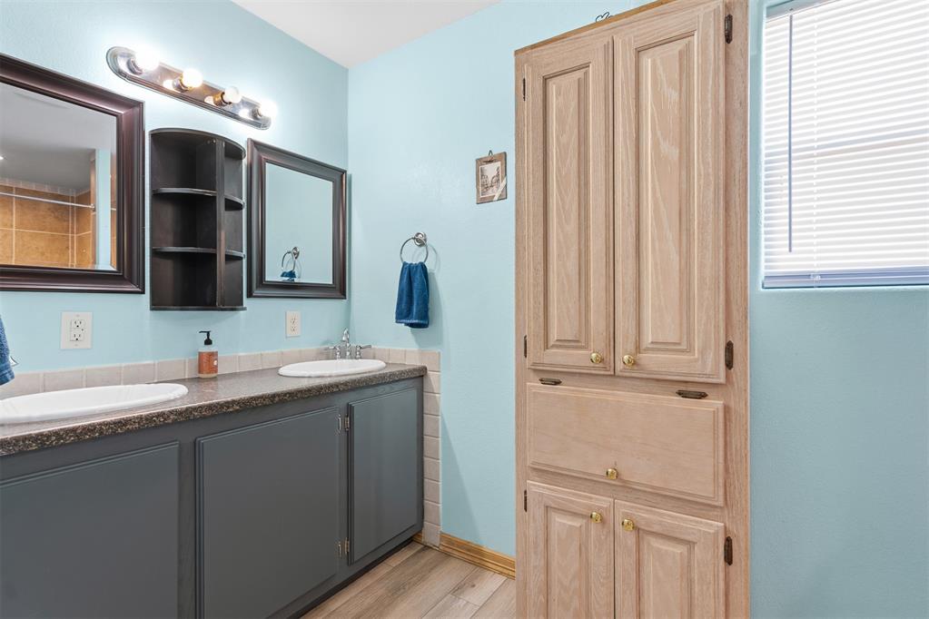 1601 Ward Road Property Photo 32