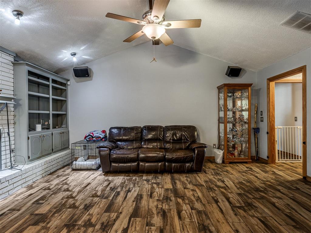 1425 Chimney Hill Road Property Photo 7