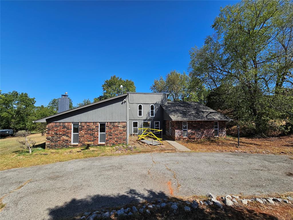 9811 Brush Creek Road Property Photo 1