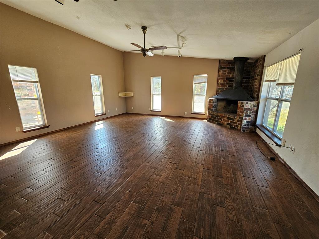9811 Brush Creek Road Property Photo 7