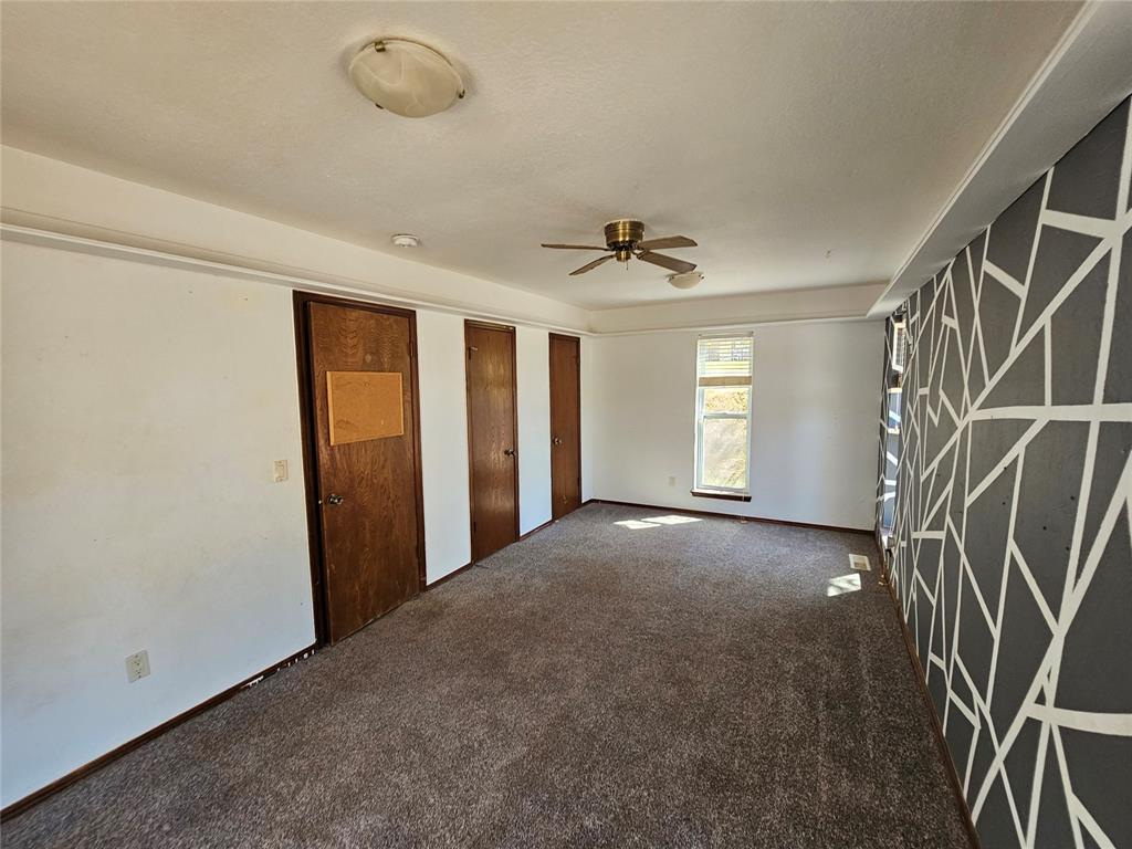 9811 Brush Creek Road Property Photo 10