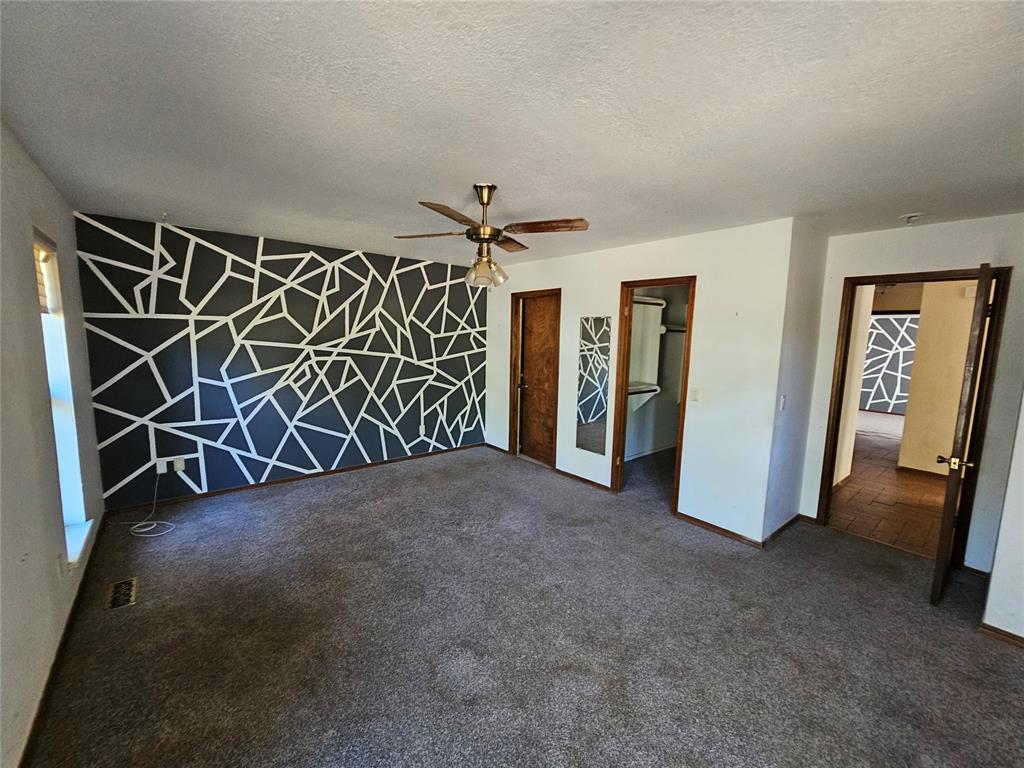 9811 Brush Creek Road Property Photo 11