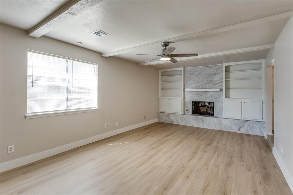 4901 Washington Square Property Photo 5