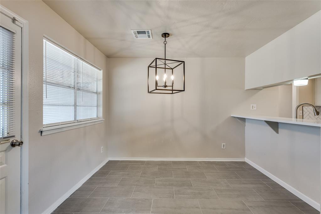 4901 Washington Square Property Photo 9