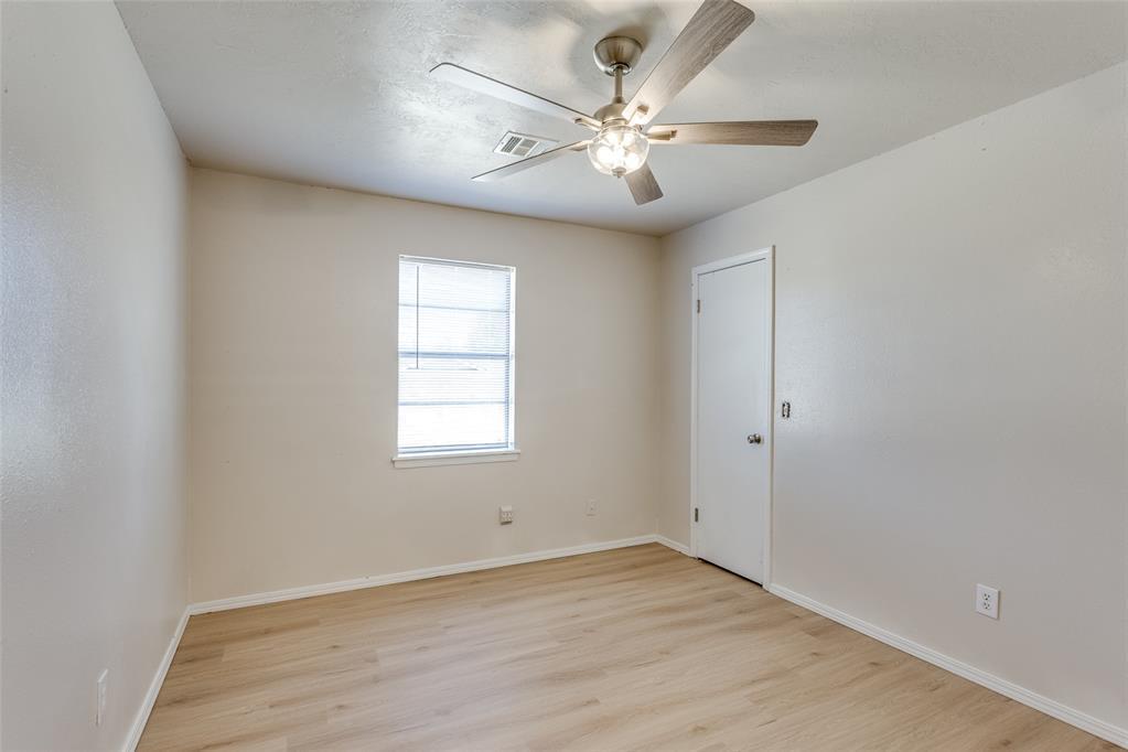 4901 Washington Square Property Photo 20