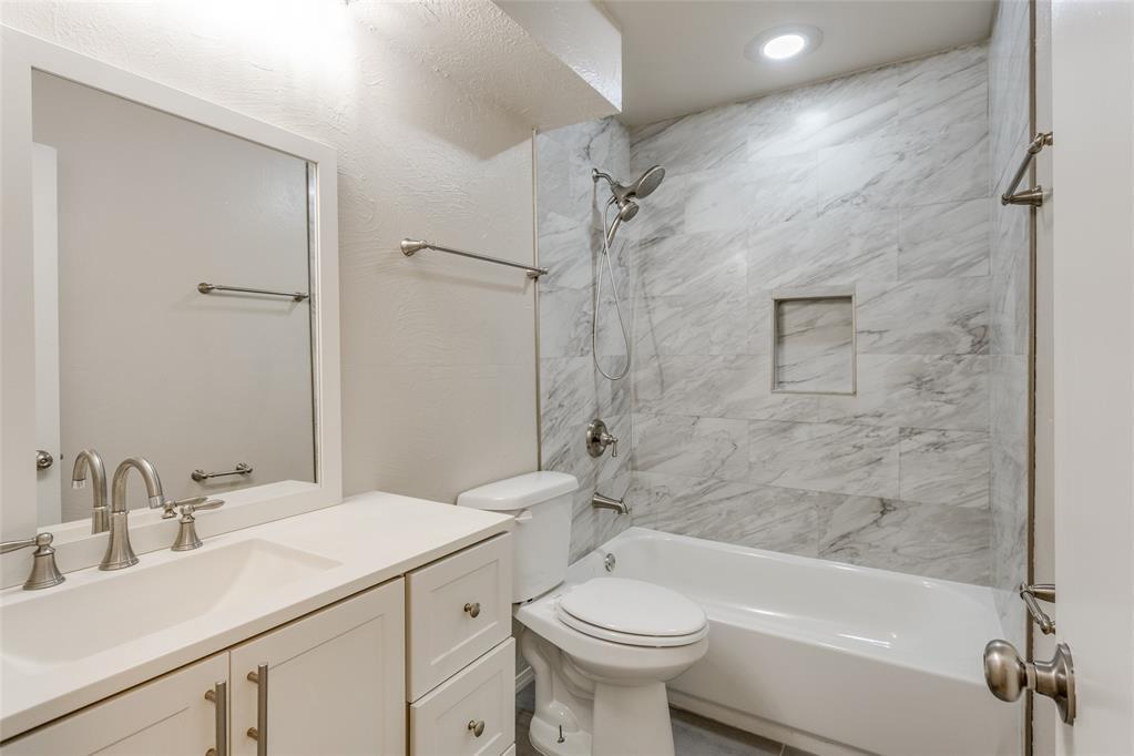4901 Washington Square Property Photo 23