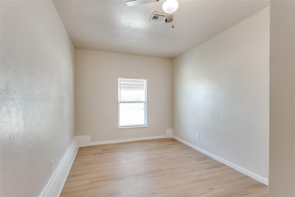 4901 Washington Square Property Photo 33