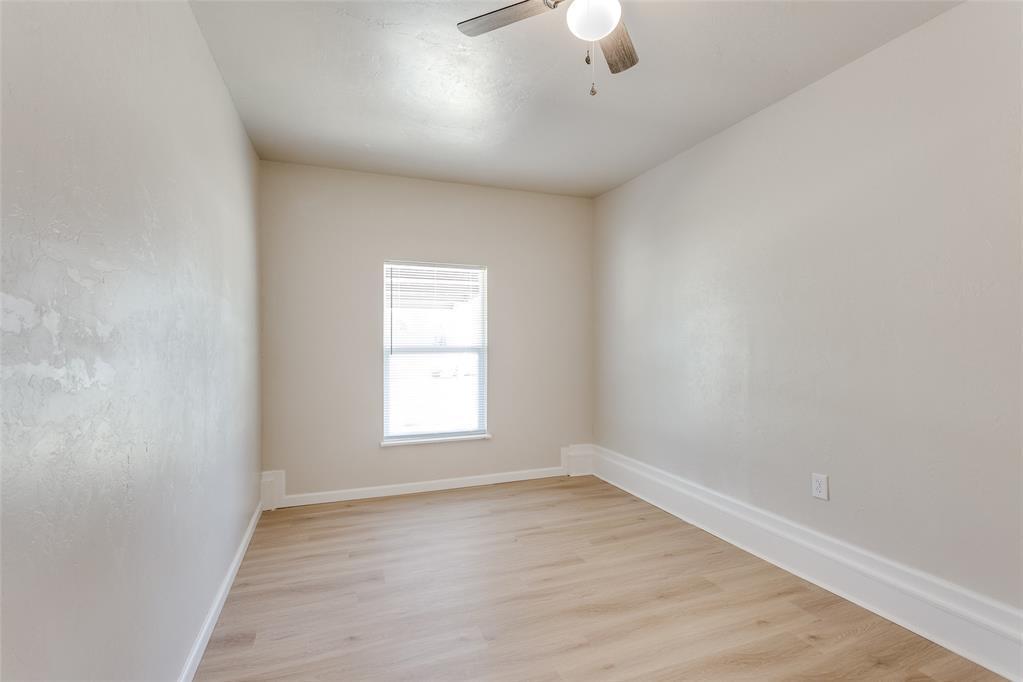 4901 Washington Square Property Photo 35