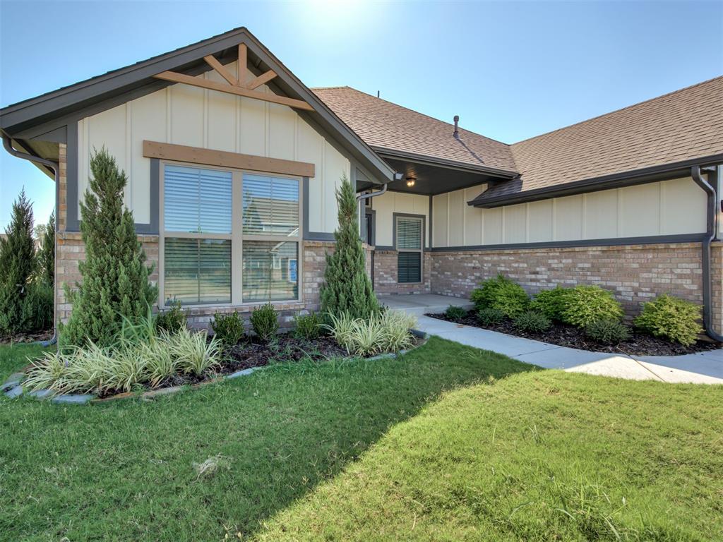 7720 Woods Edge Way Property Photo 3