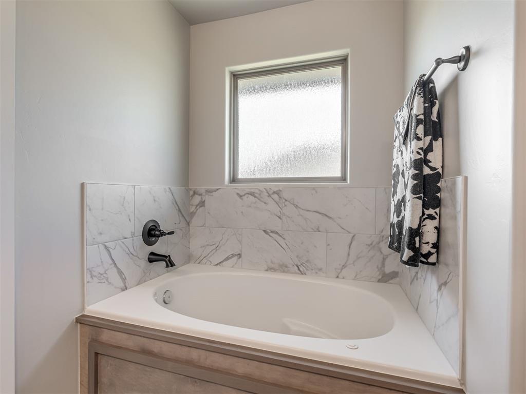 7720 Woods Edge Way Property Photo 25