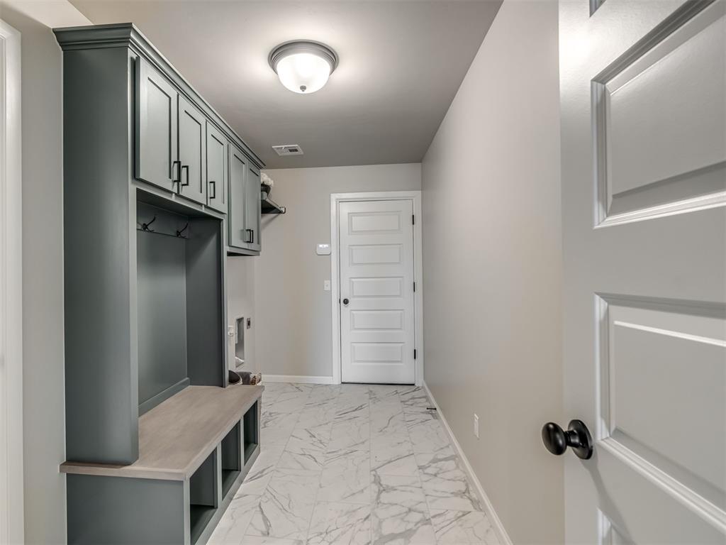 7720 Woods Edge Way Property Photo 29