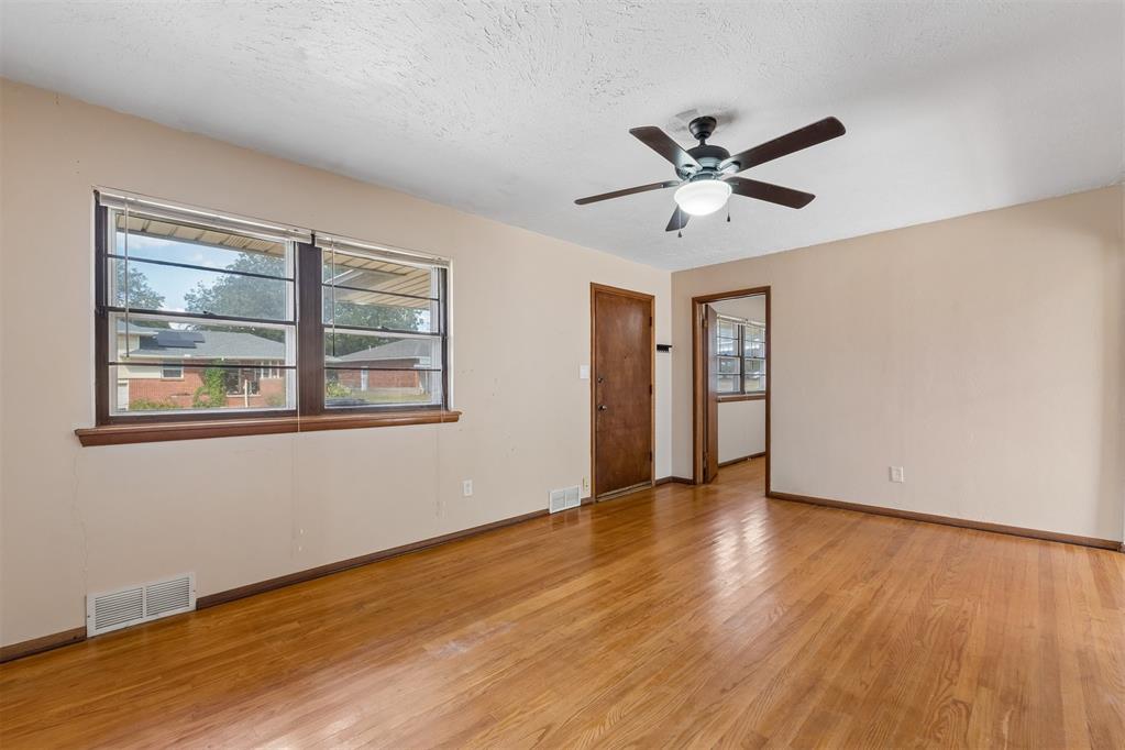 128 Leonard Lane Property Photo 3