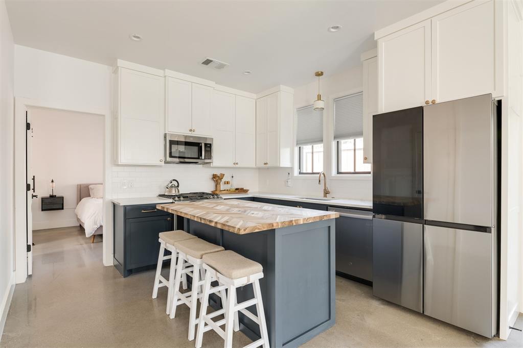 1805 Oso Avenue Property Photo 15