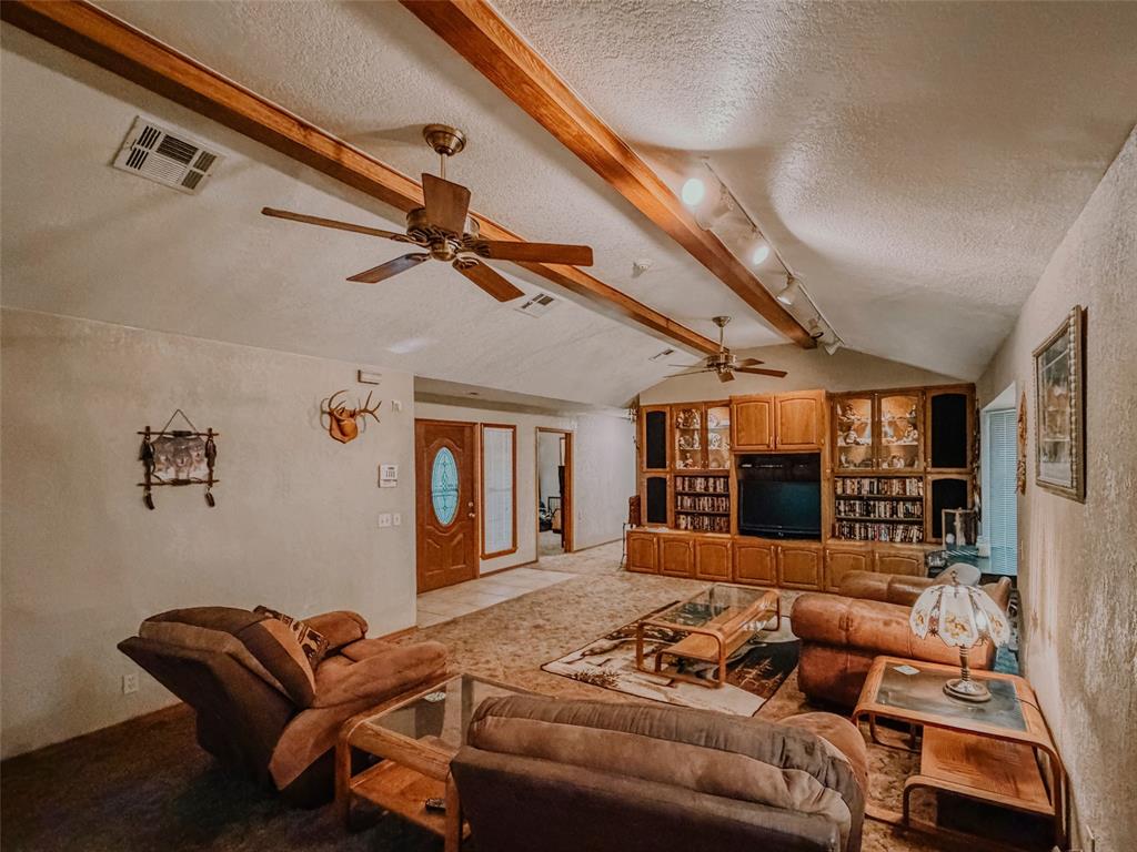 8224 Kasbaum Lane Property Photo 9