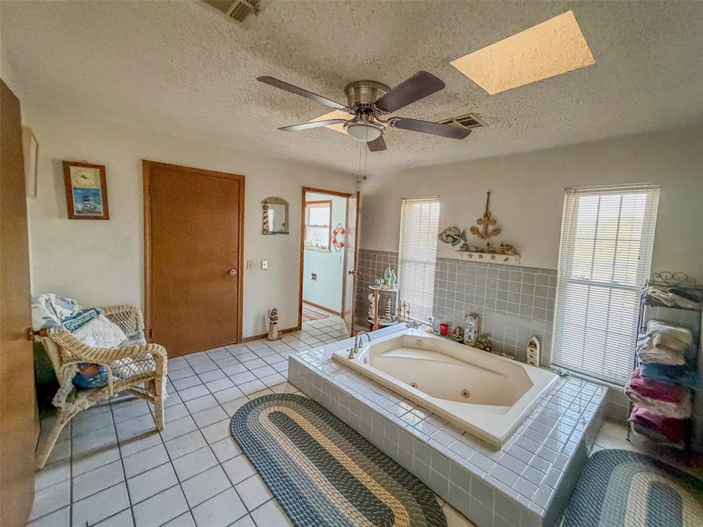 8224 Kasbaum Lane Property Photo 12