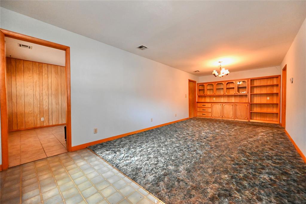 815 S 19th Street Property Photo 2
