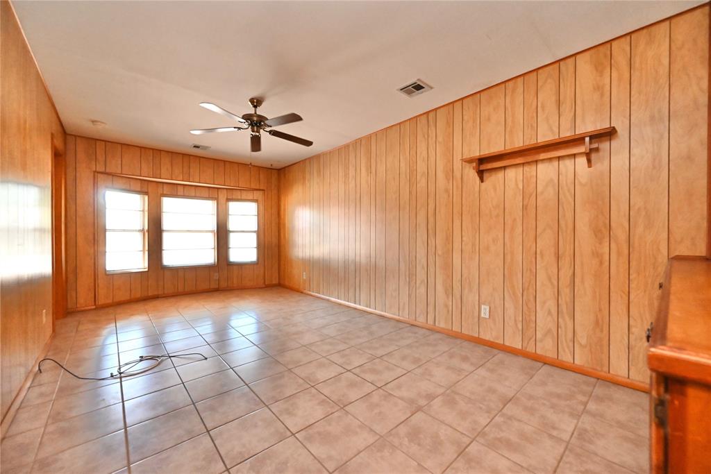 815 S 19th Street Property Photo 5