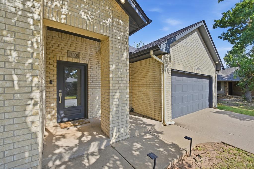 11900 Barrywood Drive Property Photo 6
