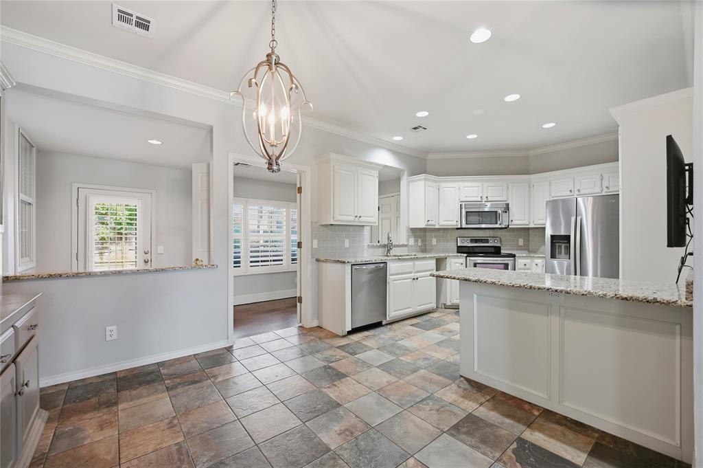 11900 Barrywood Drive Property Photo 14