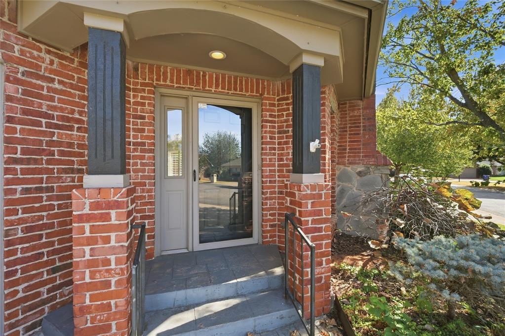 11912 Barrywood Drive Property Photo 3